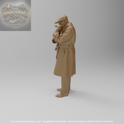 SW8013 Farmer with Lamb in Arms - Figure
